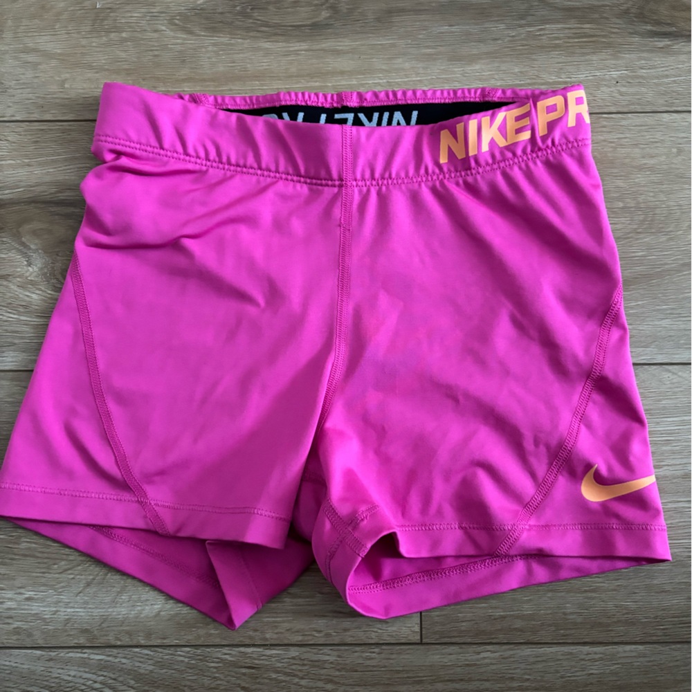 Women’s Nike Pro shorts